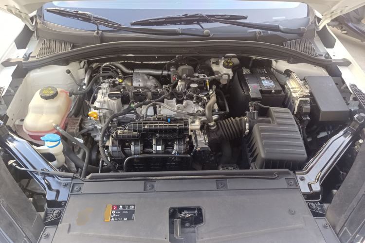 Used Roewe i5 2023 1.5L Manual Comfort Edition Engine Bay