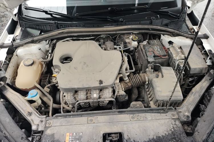 Used Roewe i5 2023 1.5L CVT Flagship Edition Engine Bay