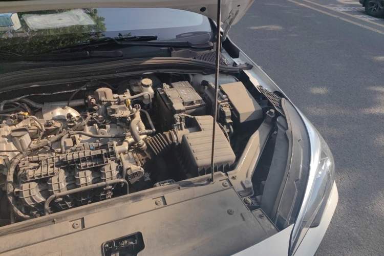 Used Roewe i5 2023 1.5L Manual Comfort Edition Engine Bay Left