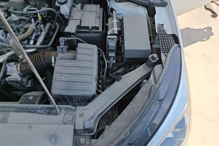 Used Roewe i5 2023 1.5L Manual Comfort Edition Engine Bay Left