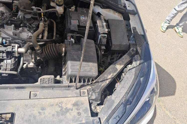Used Roewe i5 2023 1.5L Manual Comfort Edition Engine Bay Left