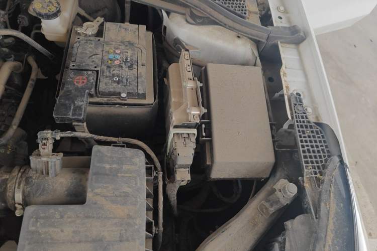 Used Roewe i5 2023 1.5L CVT Luxury Edition Engine Bay Left