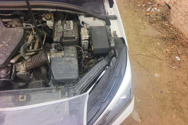 Used Roewe i5 2023 1.5L CVT Luxury Edition Engine Bay Left