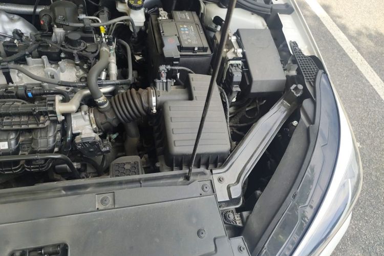 Used Roewe i5 2023 1.5L Manual Comfort Edition Engine Bay Left