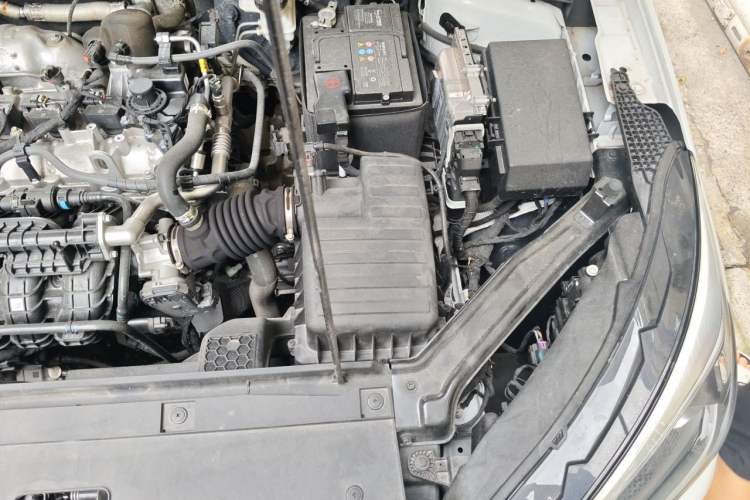 Used Roewe i5 2023 1.5L Manual Comfort Edition Engine Bay Left
