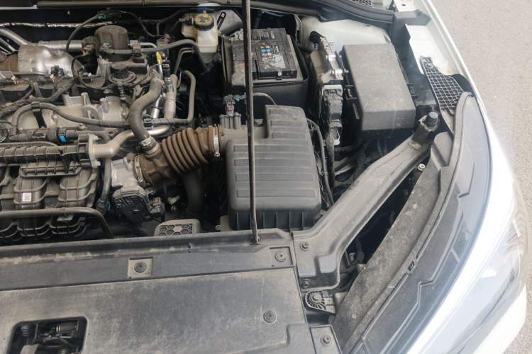 Used Roewe i5 2023 1.5L Manual Comfort Edition Engine Bay Left