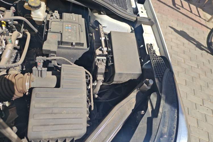 Used Roewe i5 2023 1.5L Manual Comfort Edition Engine Bay Left