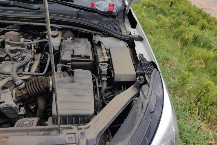 Used Roewe i5 2023 1.5L Manual Comfort Edition Engine Bay Left