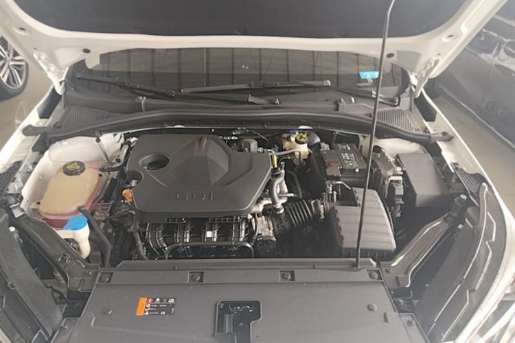 Used Roewe i5 2023 1.5L CVT Luxury Edition Engine Bay