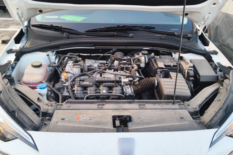 Used Roewe i5 2023 1.5L CVT Luxury Edition Engine Bay
