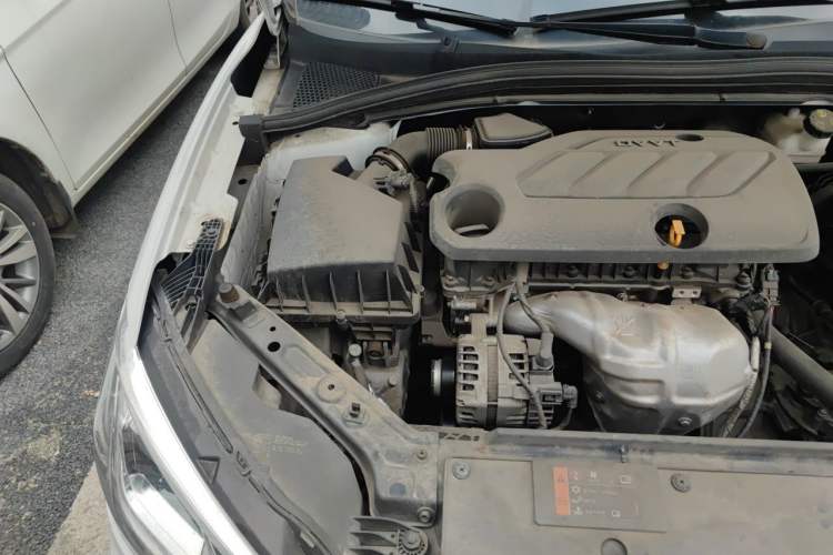 Used Roewe i5 2023 1.5L CVT Luxury Edition Engine Bay Right