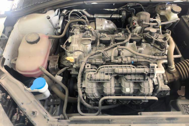 Used Roewe i5 2023 1.5L Manual Comfort Edition Engine Bay Right