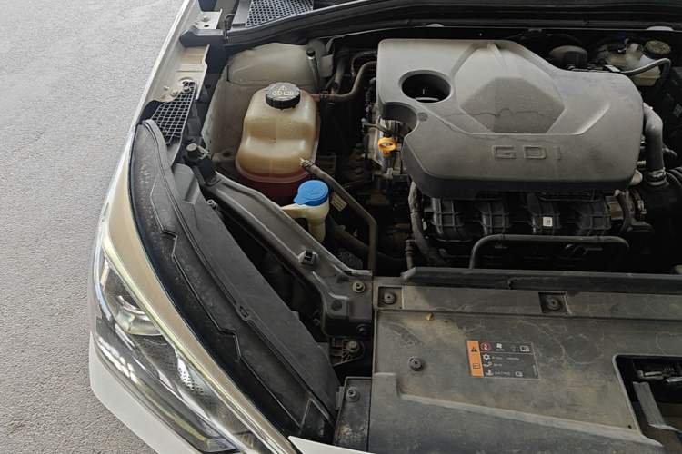 Used Roewe i5 2023 1.5L CVT Luxury Edition Engine Bay Right