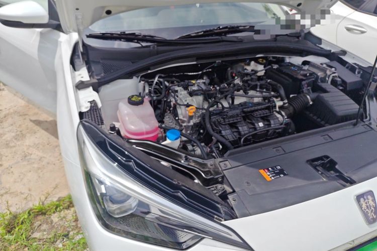 Used Roewe i5 2023 1.5L Manual Comfort Edition Engine Bay Right