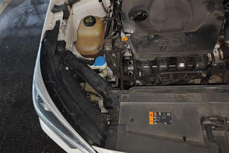 Used Roewe i5 2023 1.5L CVT Luxury Edition Engine Bay Right