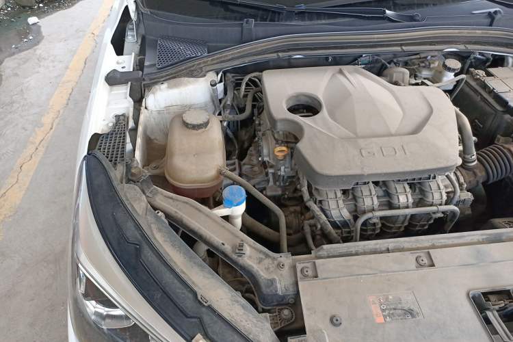 Used Roewe i5 2023 1.5L CVT Luxury Edition Engine Bay Right