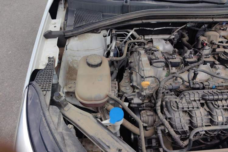Used Roewe i5 2023 1.5L Manual Comfort Edition Engine Bay Right