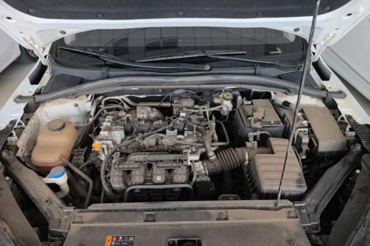 Used Roewe i5 2023 1.5L CVT Luxury Edition Engine Bay