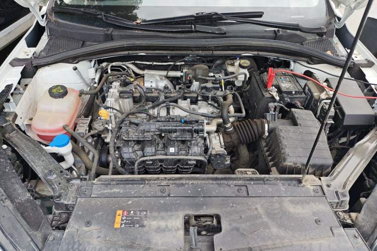 Used Roewe i5 2023 1.5L Manual Comfort Edition Engine Bay