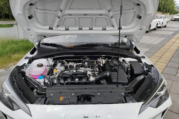 Used Roewe i5 2023 1.5L CVT Luxury Edition Engine Bay