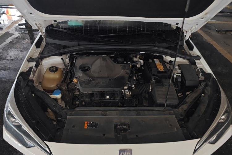 Used Roewe i5 2023 1.5L CVT Luxury Edition Engine Bay