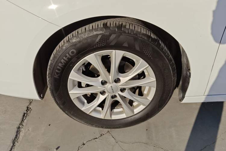 Used Roewe i5 2023 1.5L CVT Luxury Edition Exterior 1