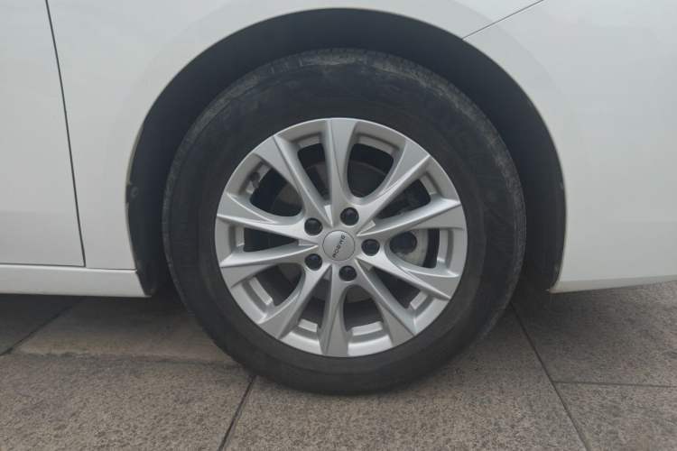 Used Roewe i5 2023 1.5L Manual Comfort Edition Exterior 1