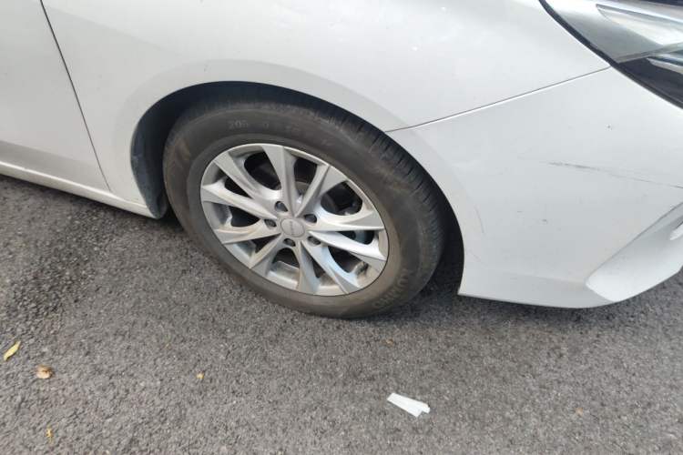 Used Roewe i5 2023 1.5L Manual Comfort Edition Exterior 1