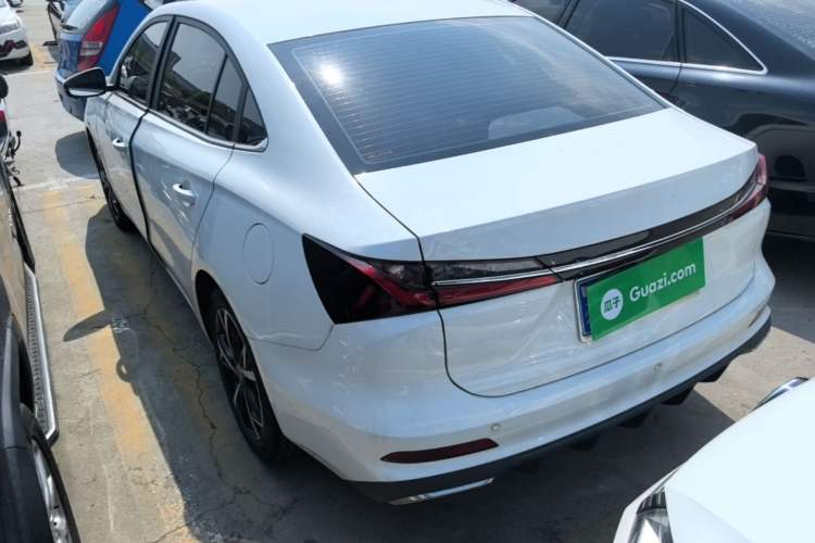 Used Roewe i5 2023 1.5L CVT Luxury Edition Exterior 2