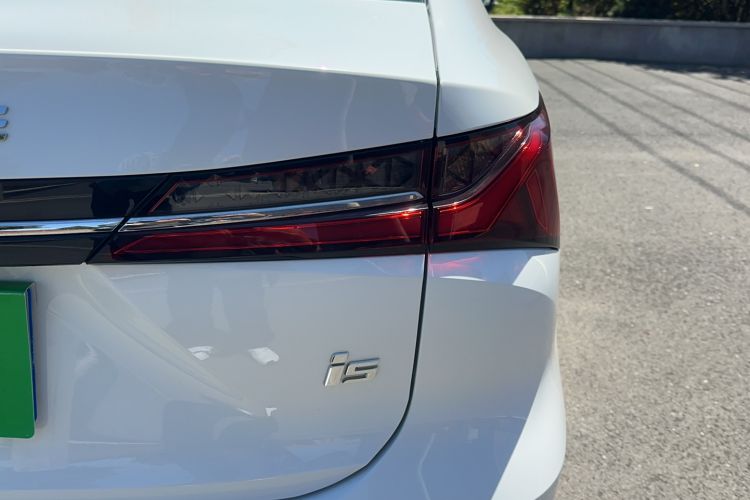Used Roewe i5 2023 1.5L Manual Comfort Edition Exterior 3