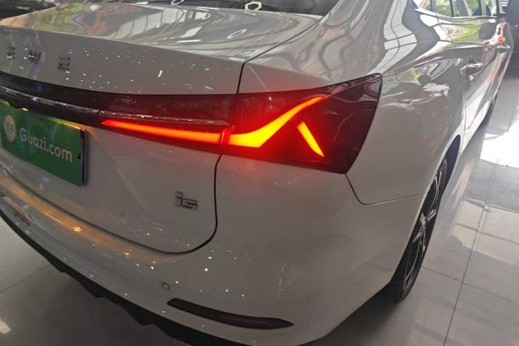 Used Roewe i5 2023 1.5L CVT Luxury Edition Exterior 3