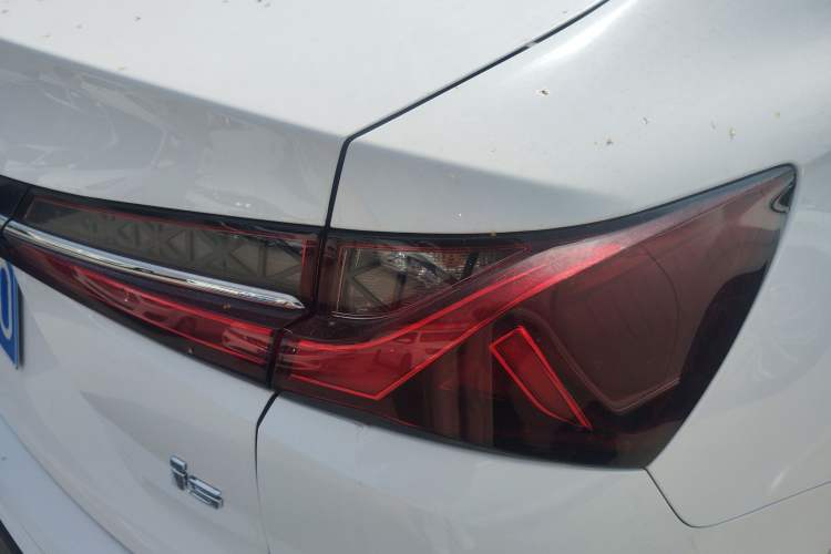 Used Roewe i5 2023 1.5L CVT Luxury Edition Exterior 3