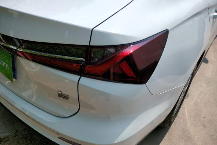 Used Roewe i5 2023 1.5L CVT Luxury Edition Exterior 3