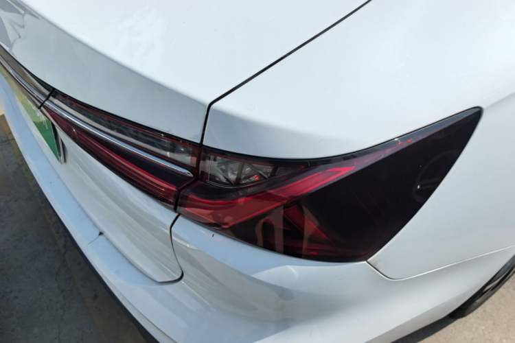 Used Roewe i5 2023 1.5L CVT Luxury Edition Exterior 3