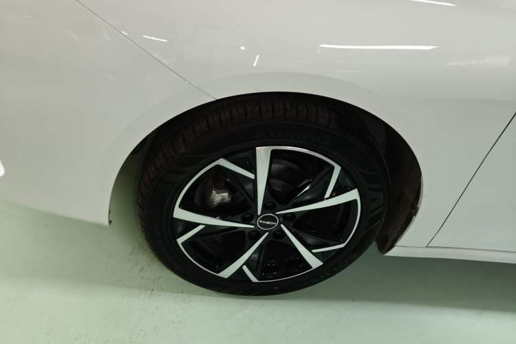 Used Roewe i5 2023 1.5L CVT Luxury Edition Exterior 3