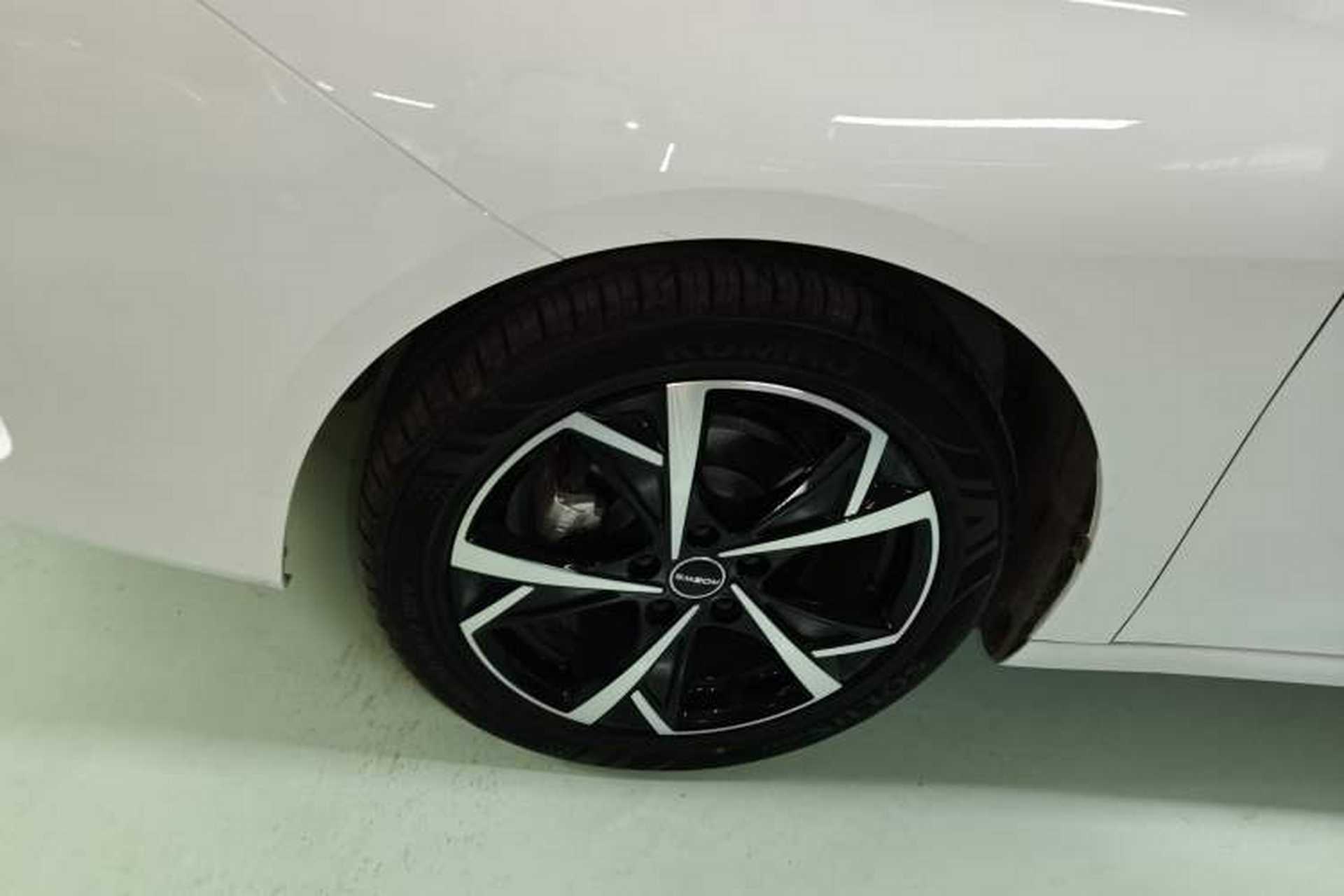 Used Roewe i5 2023 1.5L CVT Luxury Edition Exterior 3