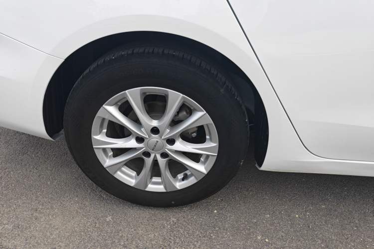 Used Roewe i5 2023 1.5L Manual Comfort Edition Exterior 4