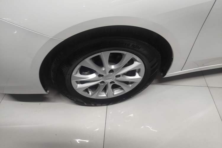 Used Roewe i5 2023 1.5L CVT Luxury Edition Exterior 4