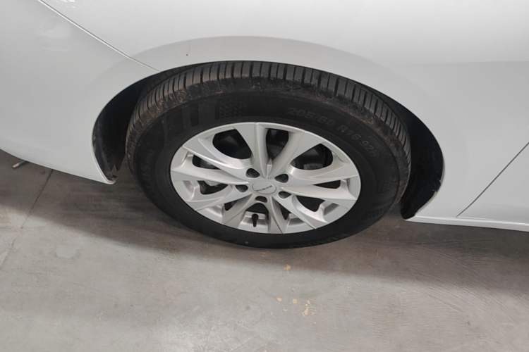 Used Roewe i5 2023 1.5L CVT Luxury Edition Exterior 4