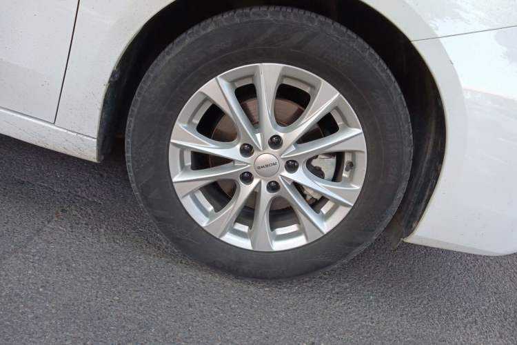 Used Roewe i5 2023 1.5L Manual Comfort Edition Exterior 4