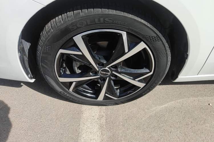 Used Roewe i5 2023 1.5L CVT Luxury Edition Exterior 4