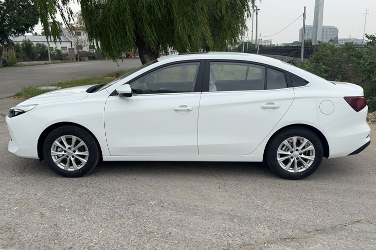 Used Roewe i5 2023 1.5L CVT Luxury Edition Exterior 5