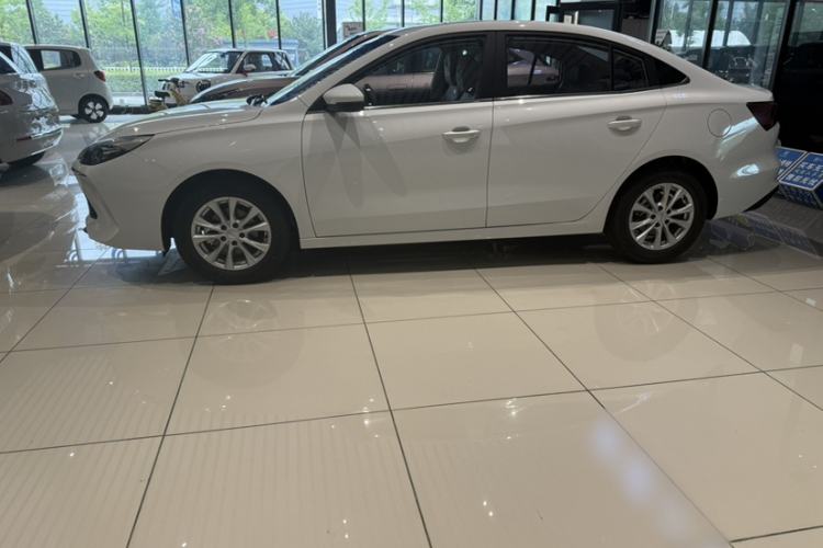 Used Roewe i5 2023 1.5L CVT Luxury Edition Exterior 5