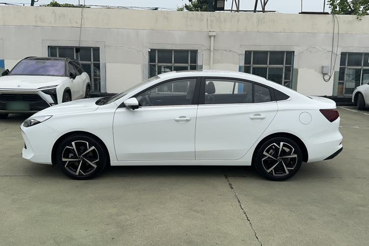Used Roewe i5 2023 1.5L CVT Luxury Edition Exterior 5