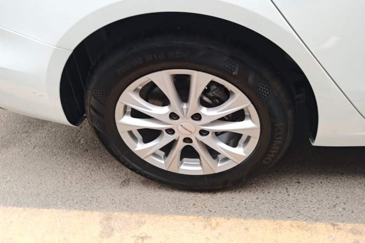 Used Roewe i5 2023 1.5L CVT Luxury Edition Exterior 5