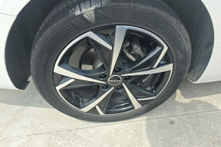 Used Roewe i5 2023 1.5L CVT Luxury Edition Exterior 5
