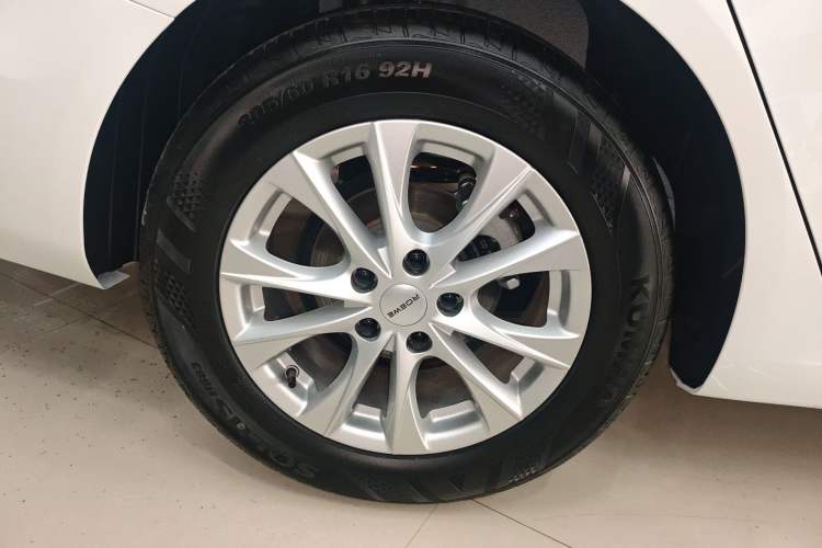 Used Roewe i5 2023 1.5L Manual Comfort Edition Exterior 5