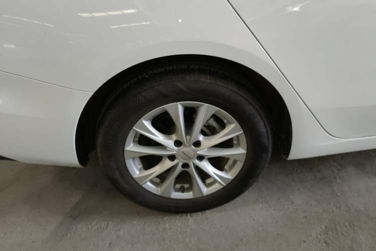 Used Roewe i5 2023 1.5L CVT Luxury Edition Exterior 5