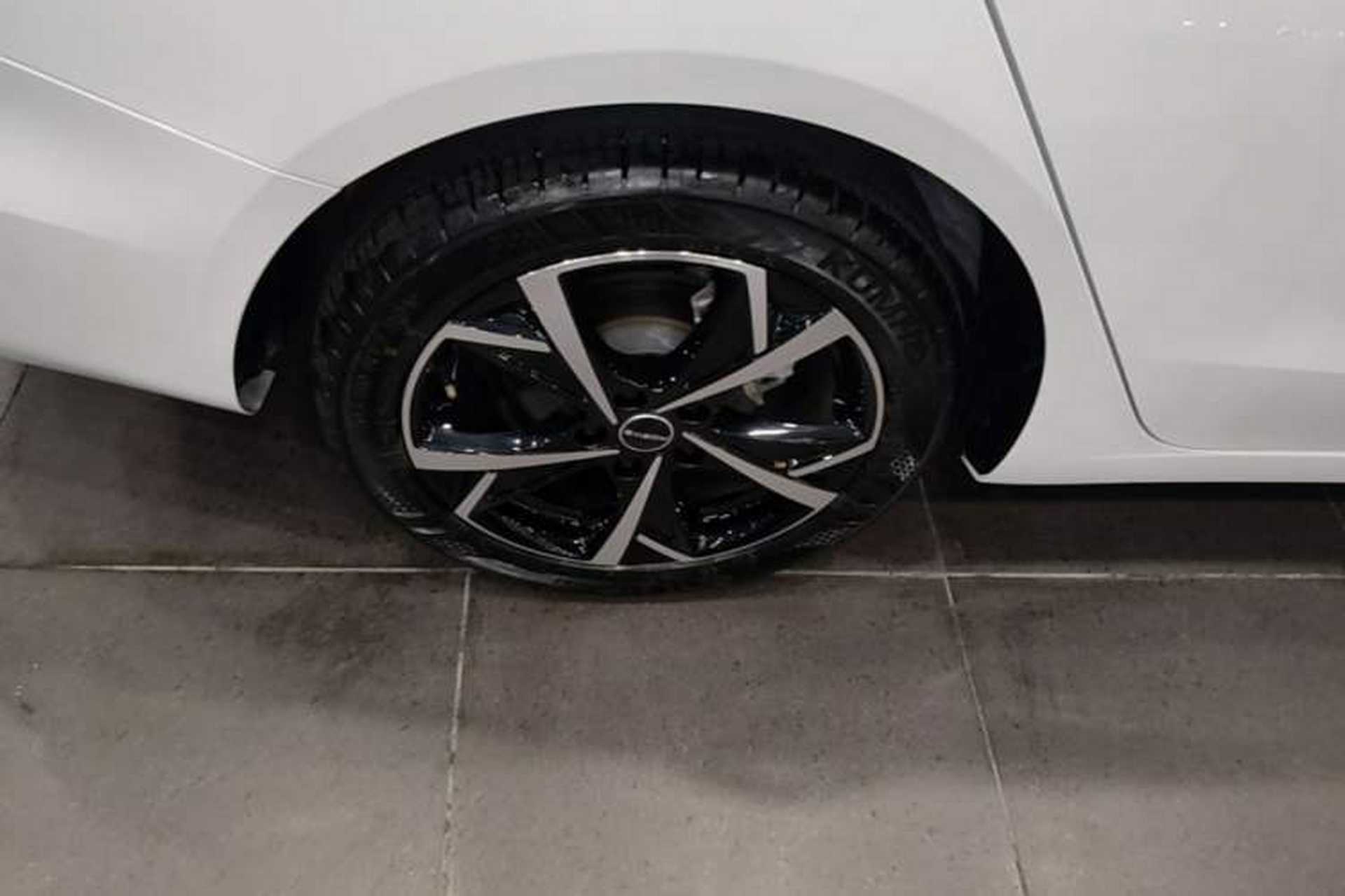 Used Roewe i5 2023 1.5L CVT Luxury Edition Exterior 5