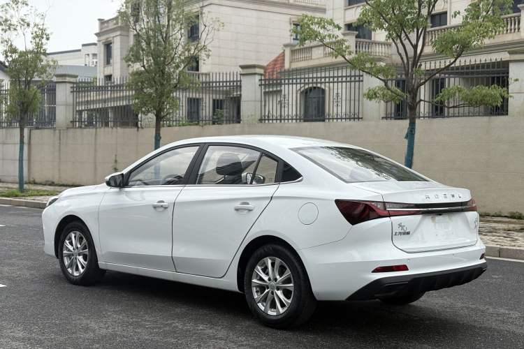 Used Roewe i5 2023 1.5L CVT Luxury Edition Exterior 5